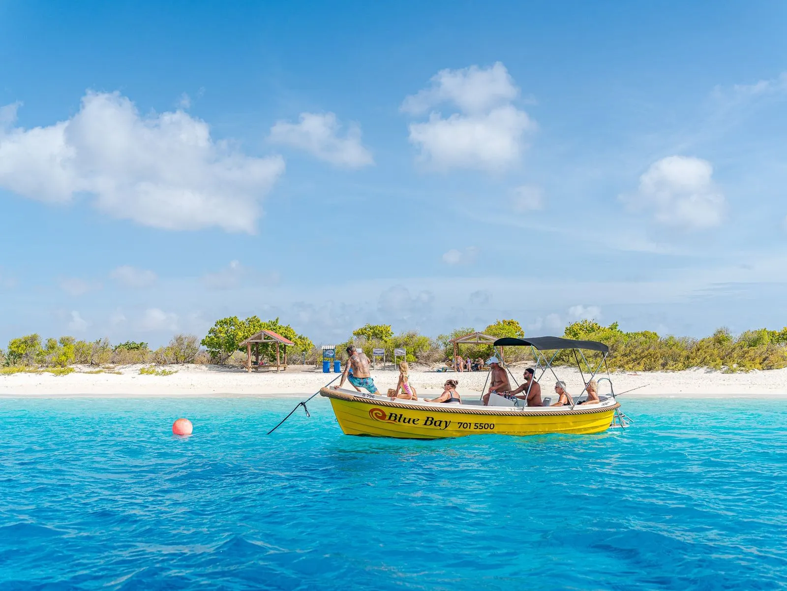 De Gele Sloep bij Bonaire, foto 1 van 11