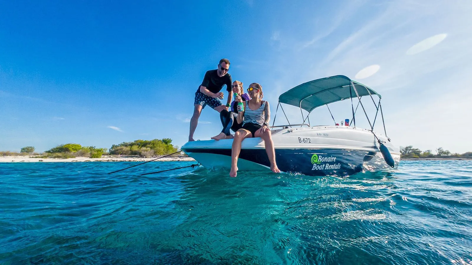 De Hurricane op het water van Bonaire, foto 3 van 9