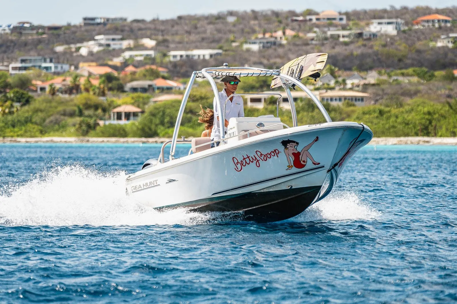 Betty Boop op het water van Bonaire, foto 8 van 13