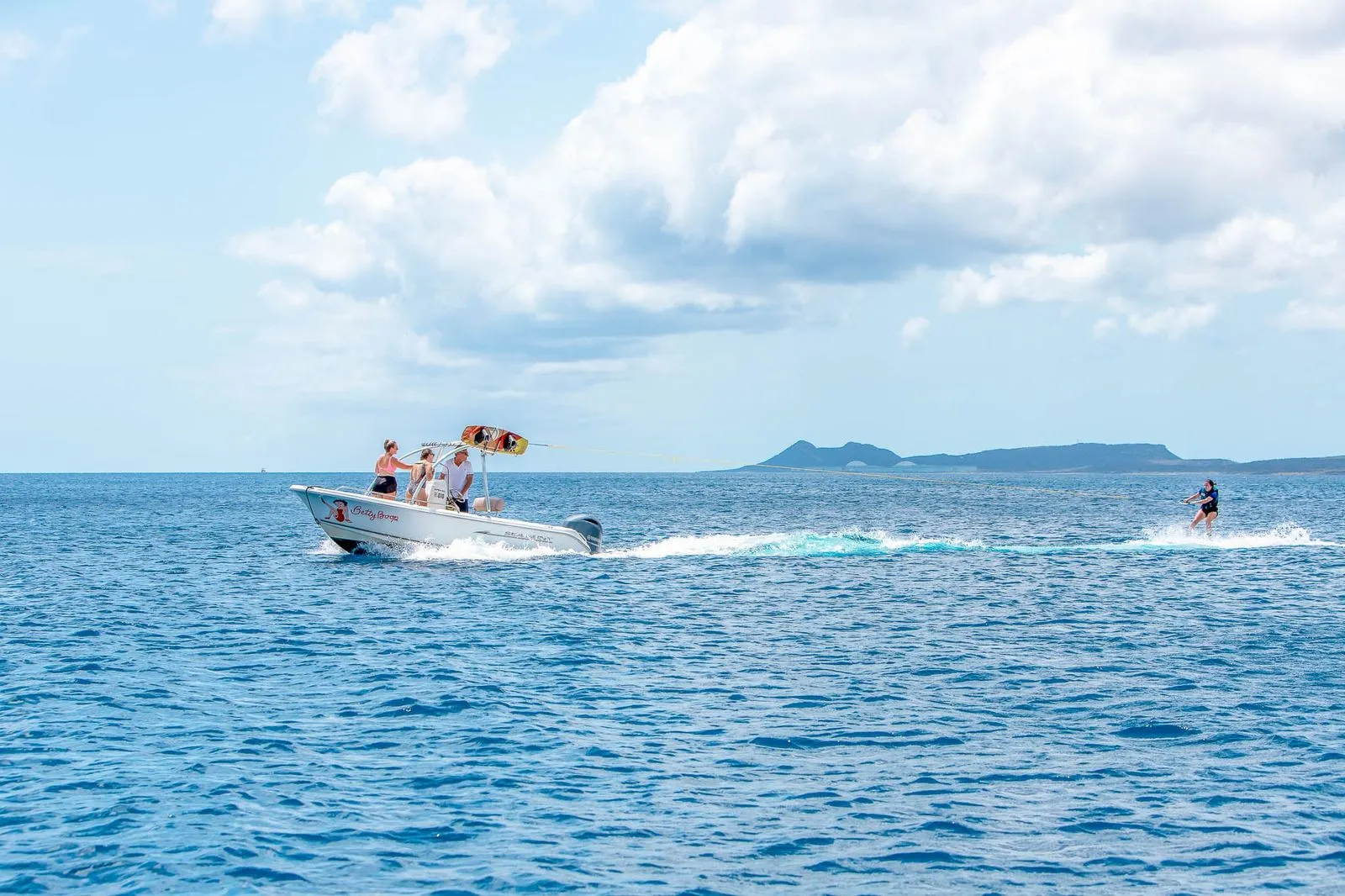 Betty Boop op het water van Bonaire, foto 9 van 13